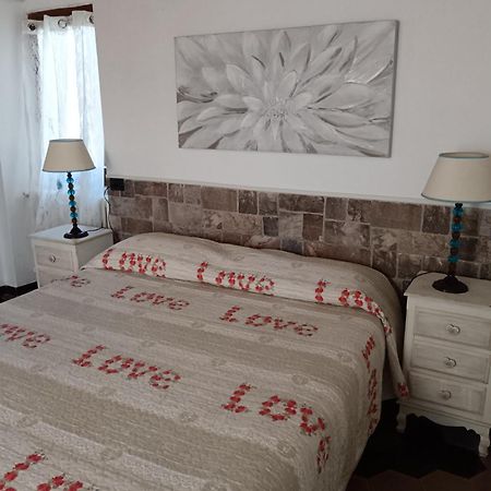 Le Travi Bed & Breakfast Sarzana Exterior photo