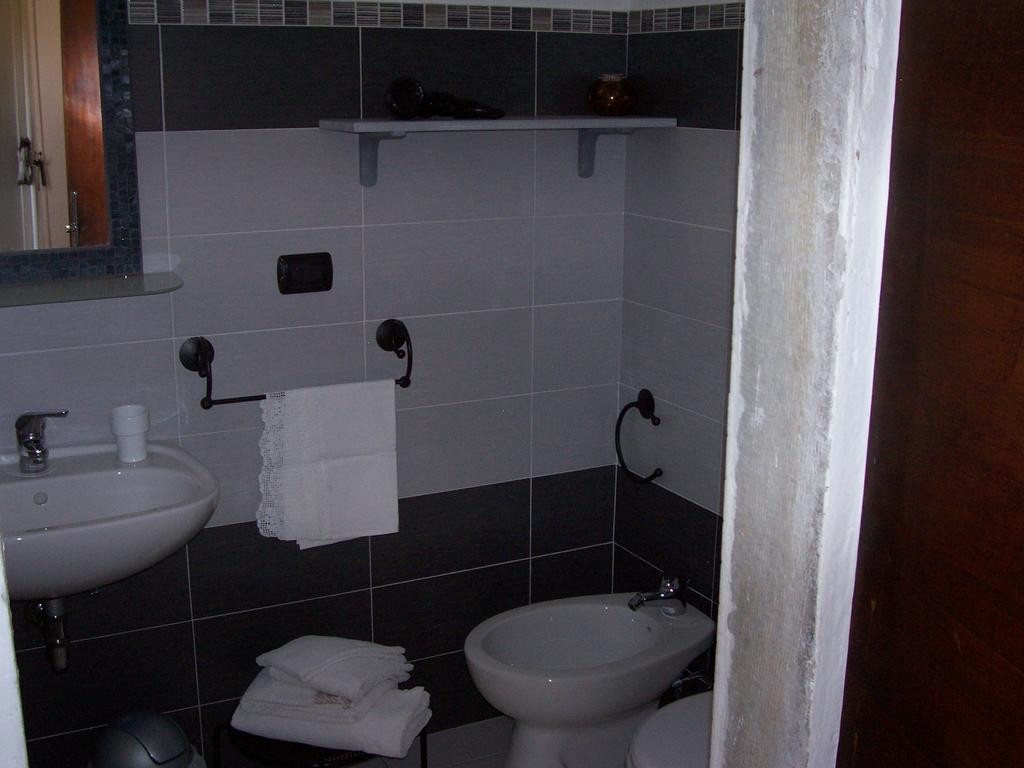 Le Travi Bed & Breakfast Sarzana Room photo