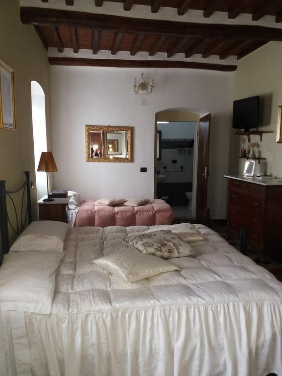 Le Travi Bed & Breakfast Sarzana Exterior photo