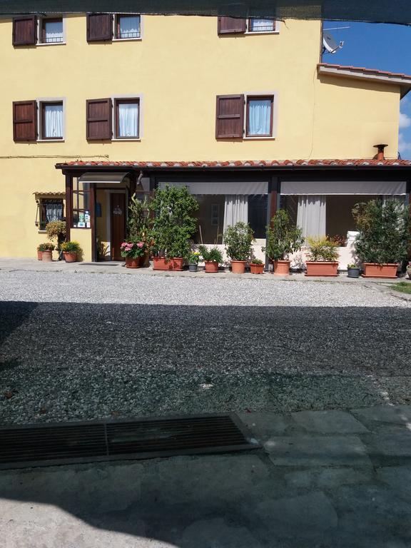 Le Travi Bed & Breakfast Sarzana Exterior photo
