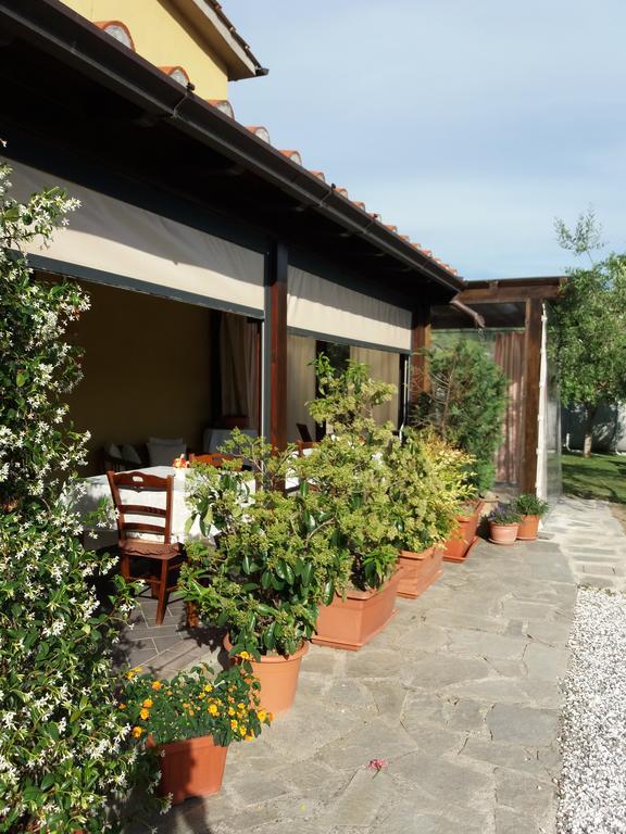 Le Travi Bed & Breakfast Sarzana Exterior photo