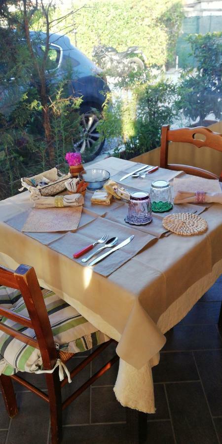 Le Travi Bed & Breakfast Sarzana Exterior photo